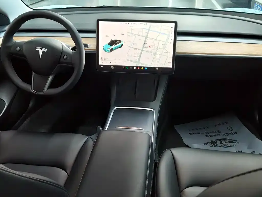 Tesla Model 3 — фото 2