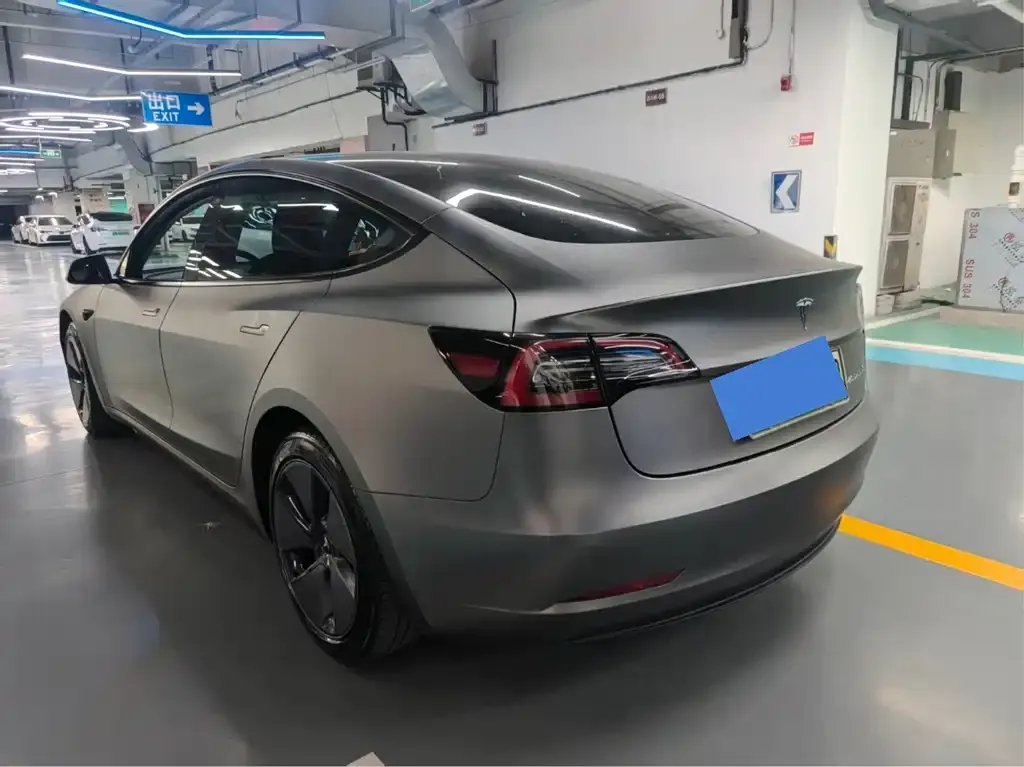 Tesla Model 3 — фото 3