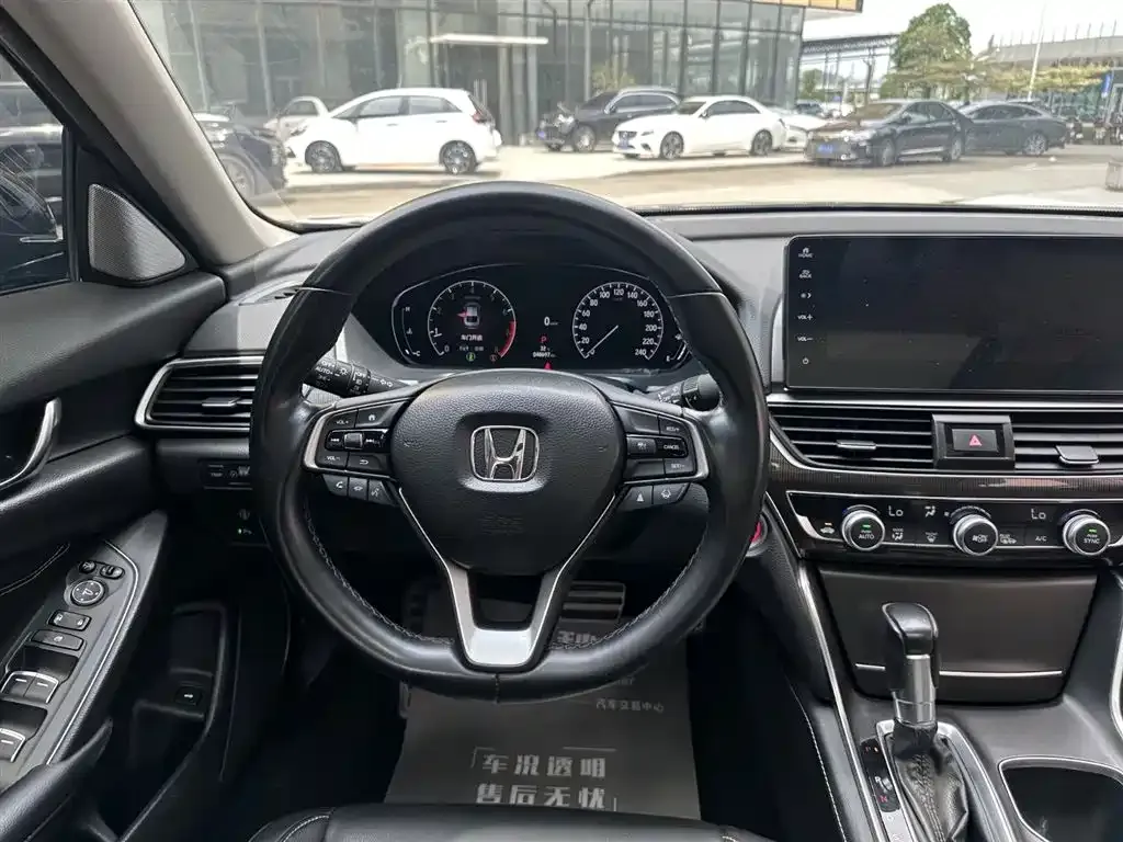 Honda Accord — фото 9