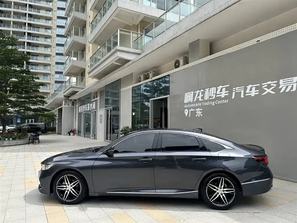 Honda Accord — фото 6