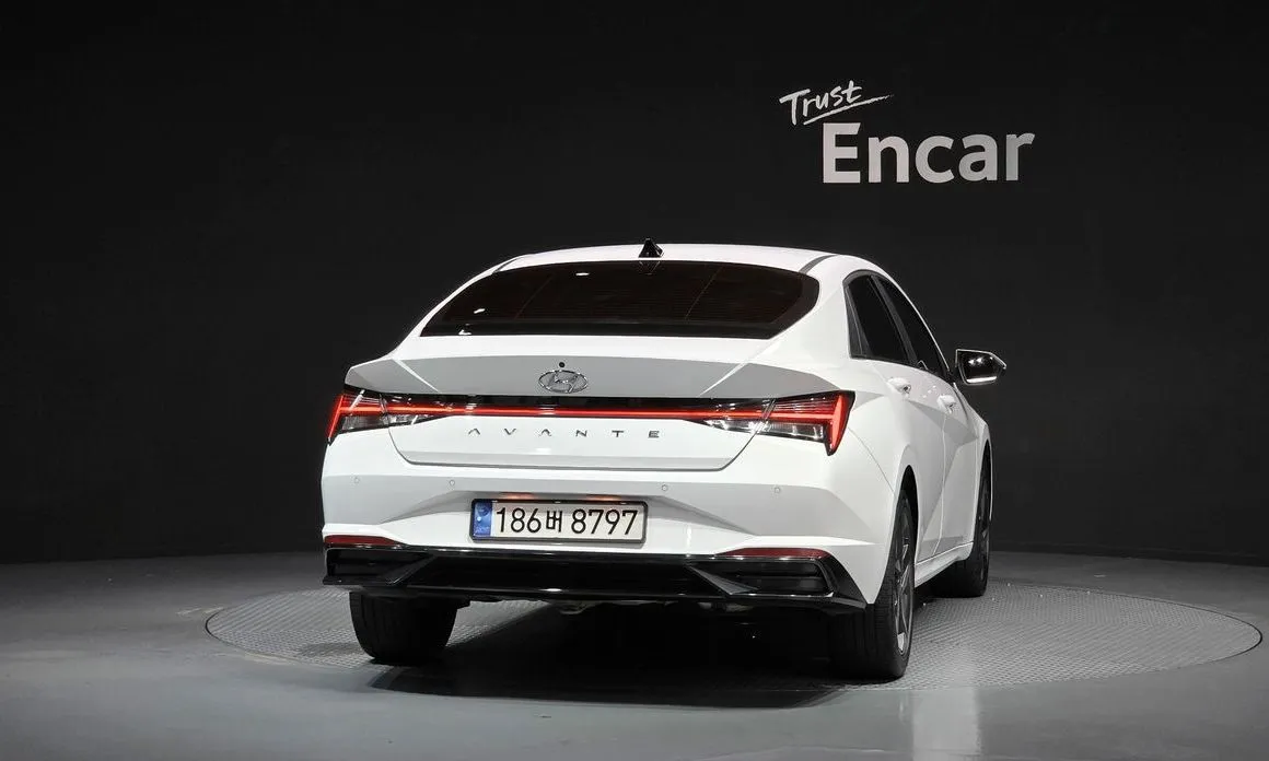 Hyundai AVANTE — фото 2
