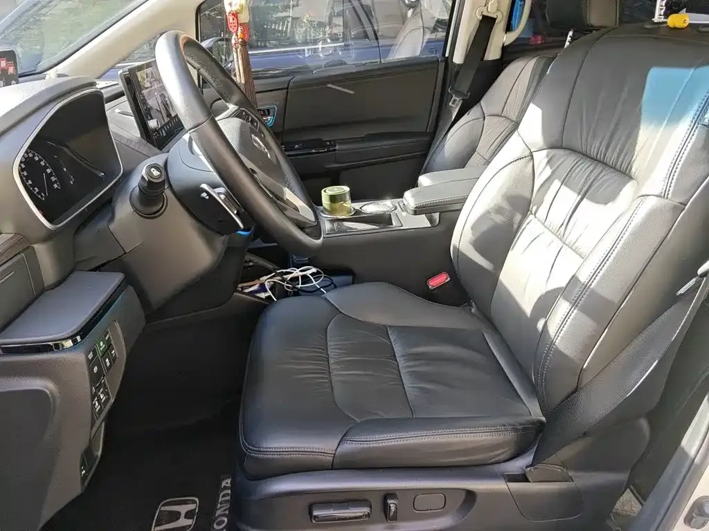 Honda Odyssey — фото 10