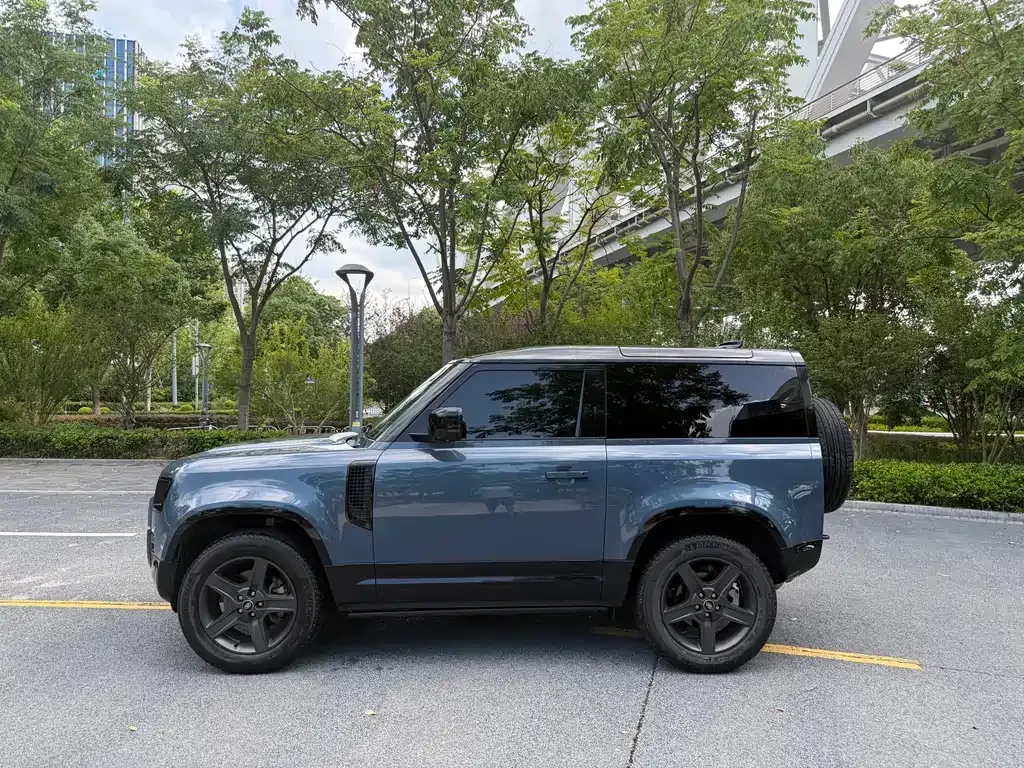 Land Rover Defender — фото 10