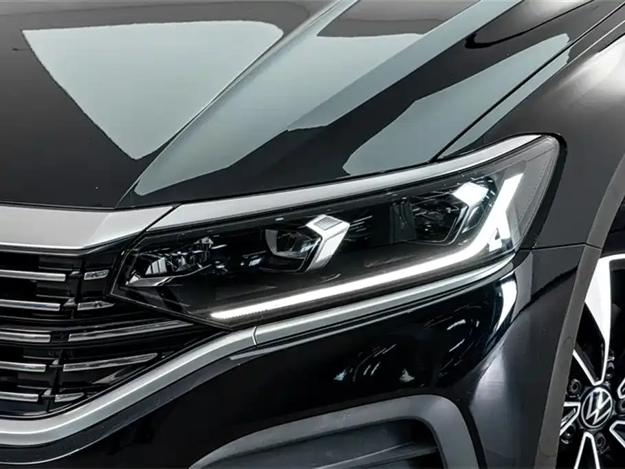 Volkswagen Passat — фото 10