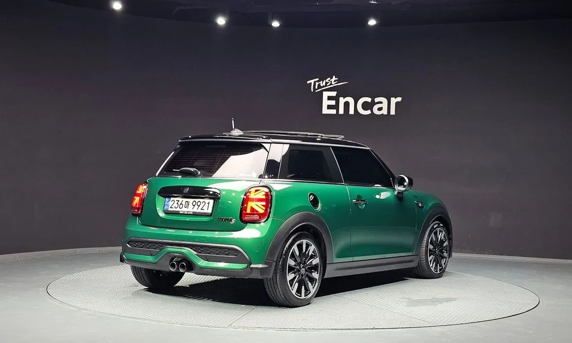 Mini Cooper 2023 из KR, фото 2
