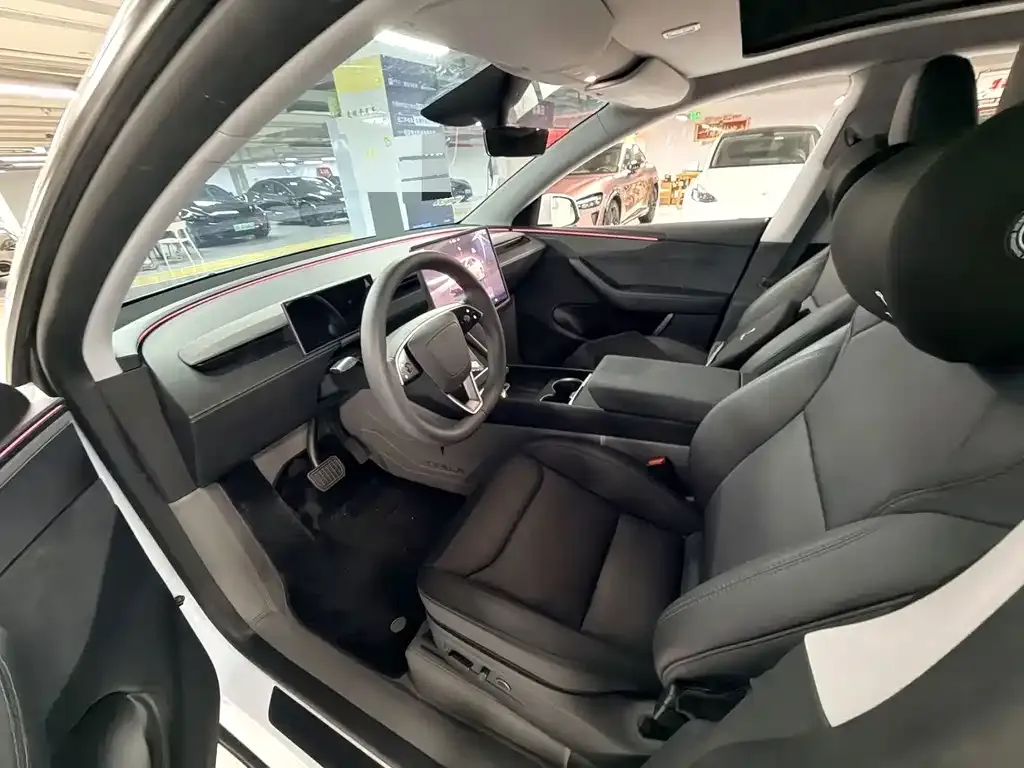 Tesla Model Y — фото 4