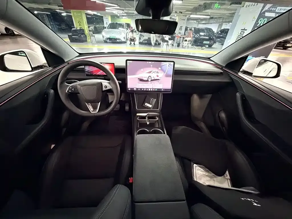 Tesla Model Y — фото 9