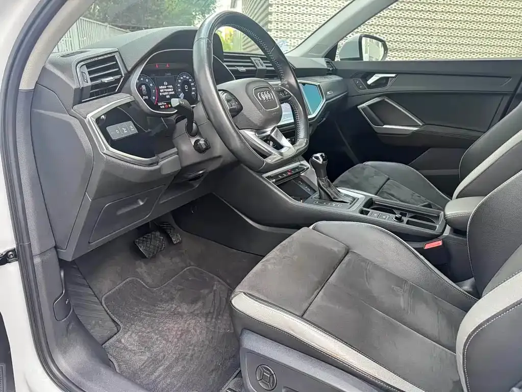 Audi Q3 — фото 5