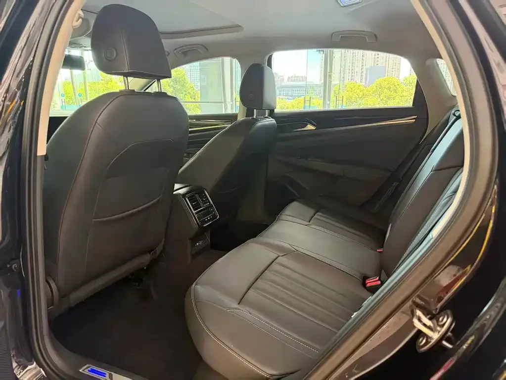 Volkswagen 帕萨特插电混动 — фото 5