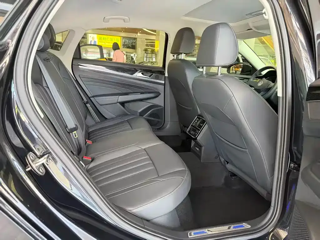 Volkswagen 帕萨特插电混动 — фото 7