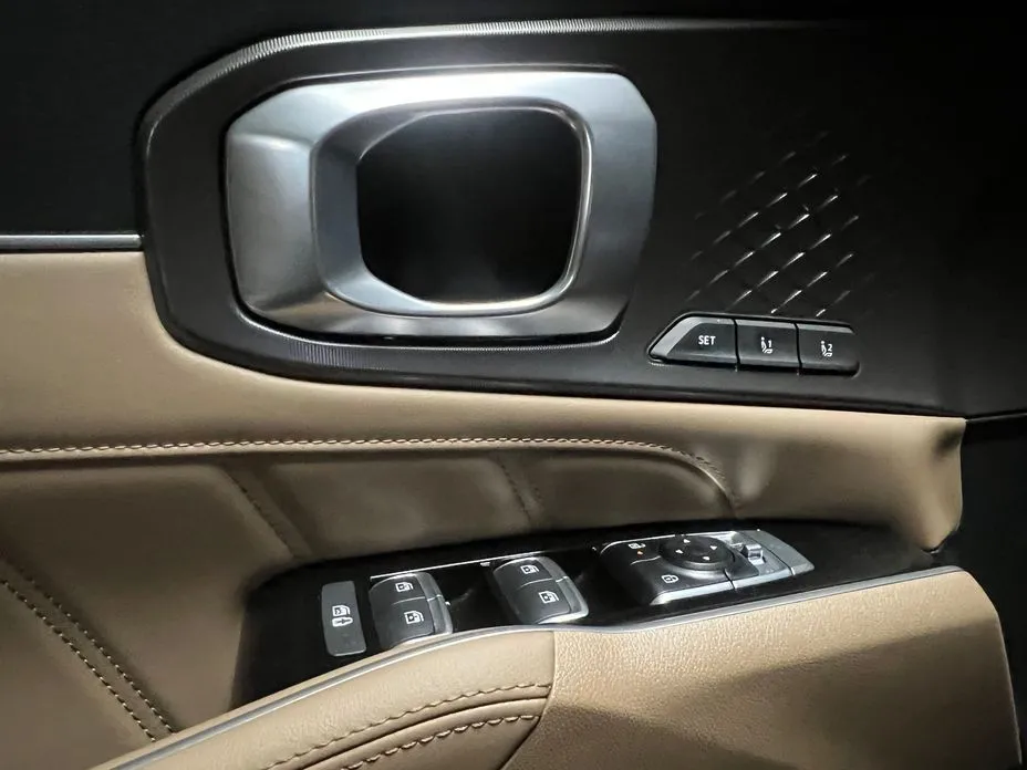 Kia Sorento — фото 6