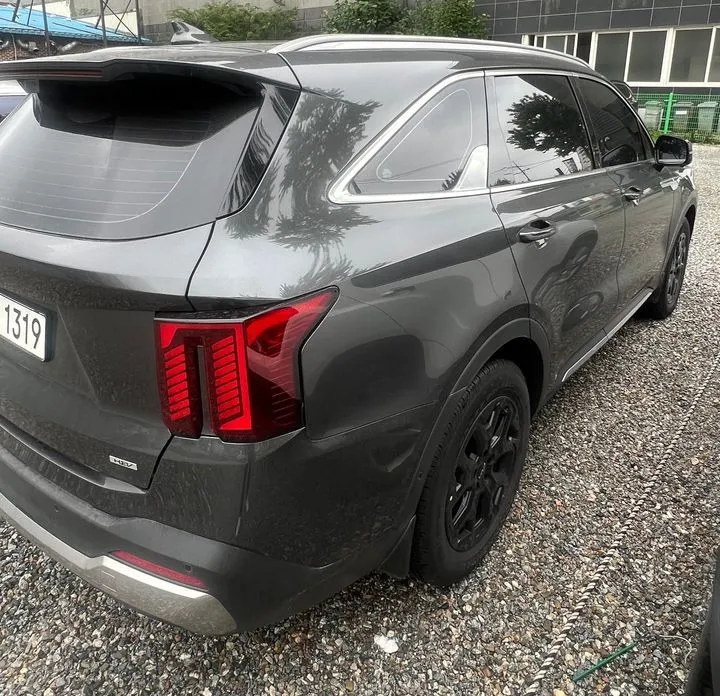 Kia Sorento — фото 7
