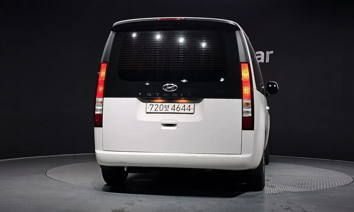 Hyundai Staria — фото 2