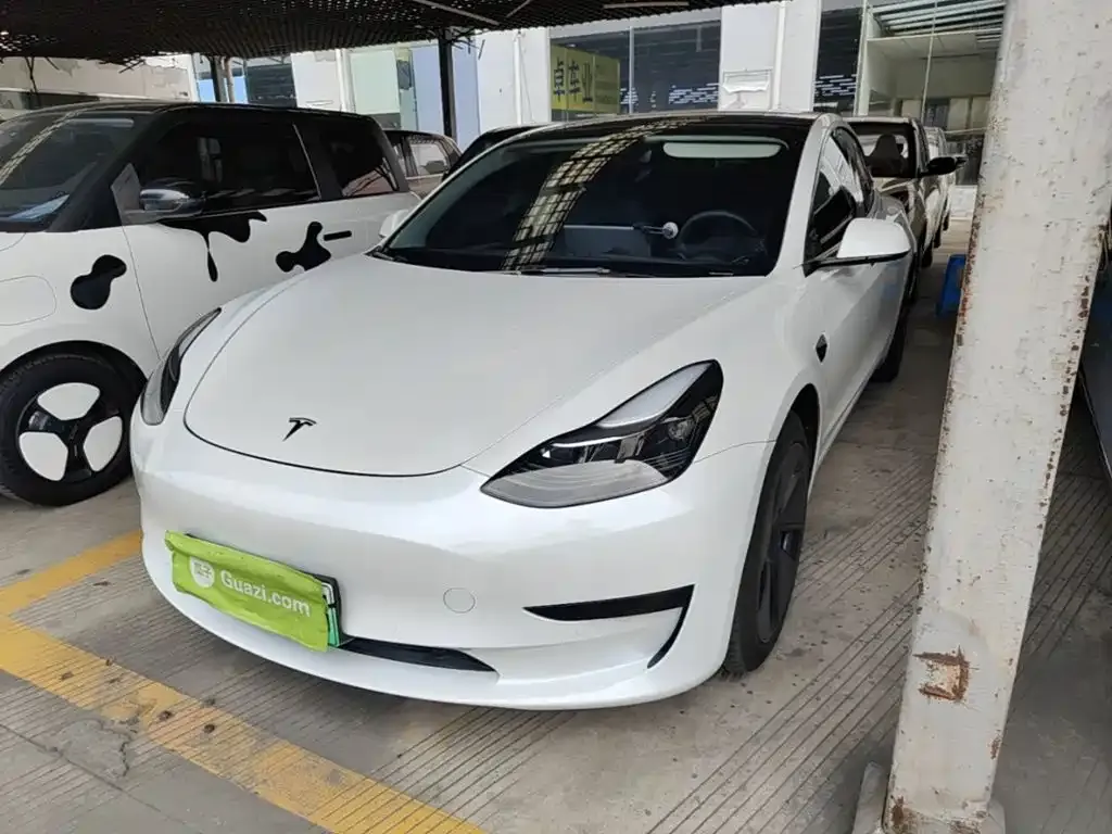 Tesla Model 3 — фото 4