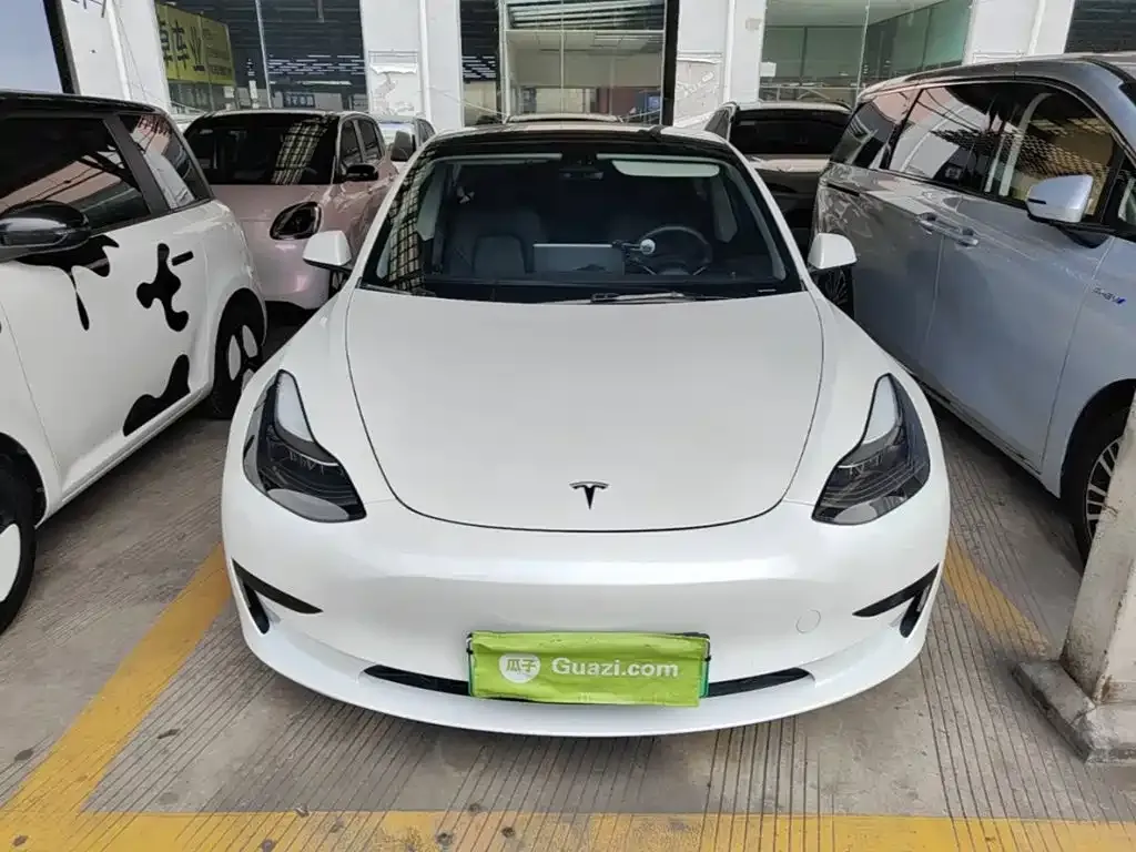 Tesla Model 3 — фото 9