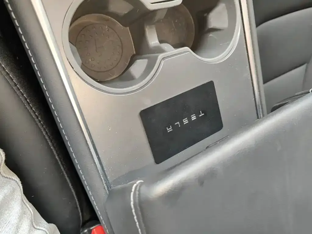 Tesla Model 3 — фото 2