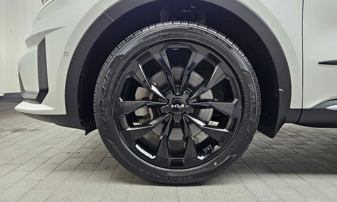 Kia Sorento — фото 4