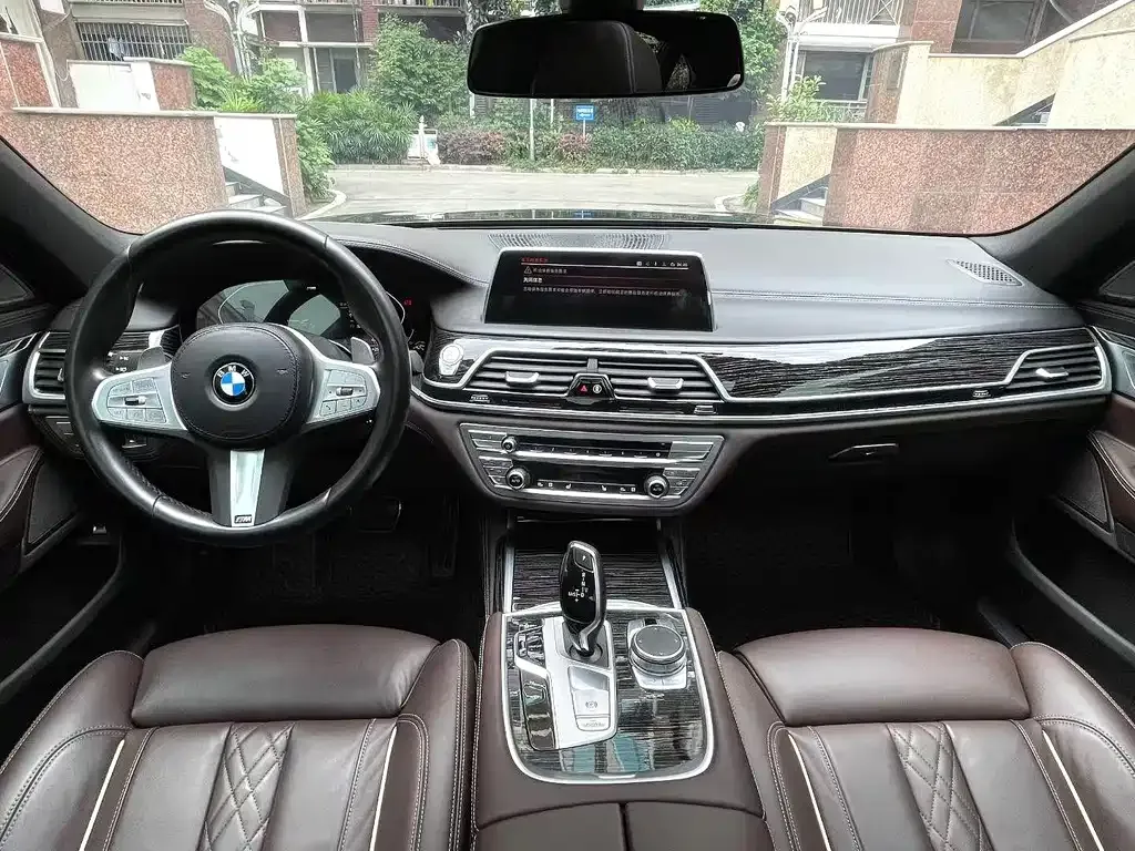 BMW 7 Series 2022 из CN, фото 5