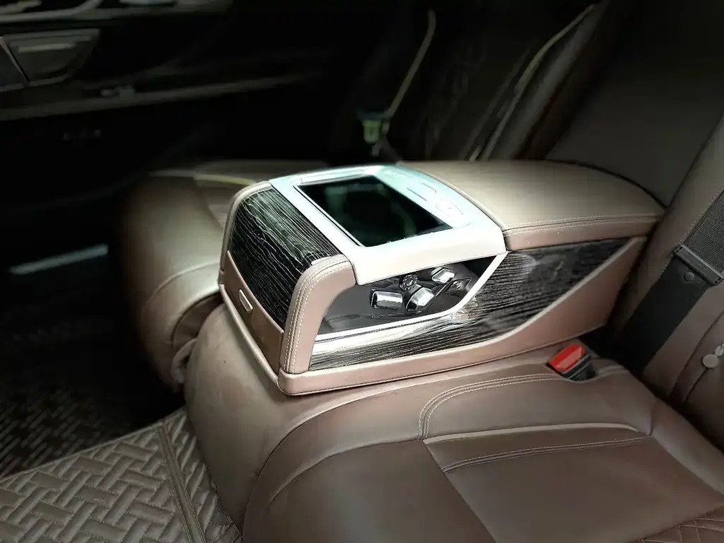 BMW 7 Series 2022 из CN, фото 3