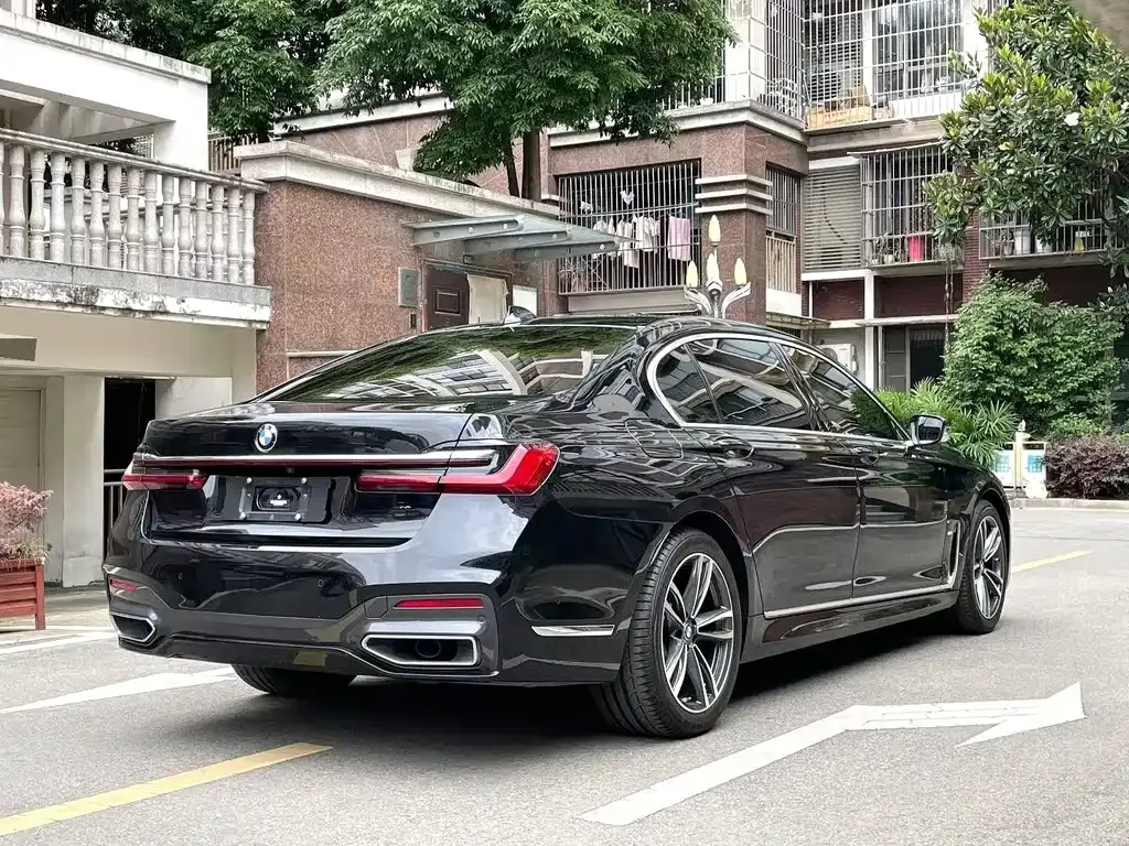 BMW 7 Series 2022 из CN, фото 9