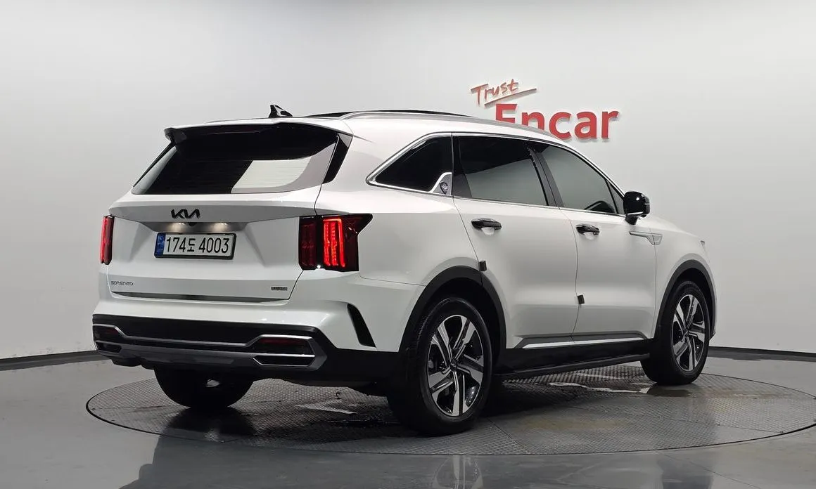 Kia Sorento — фото 7