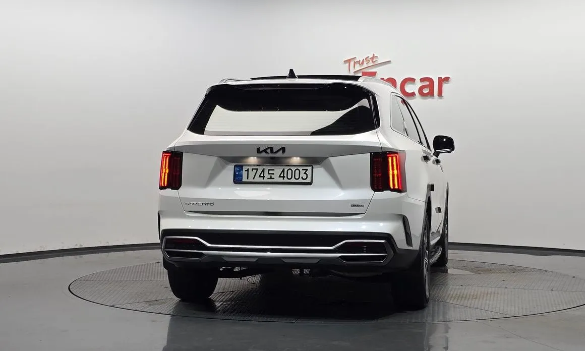 Kia Sorento — фото 6
