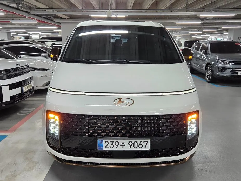 Hyundai Staria — фото 1