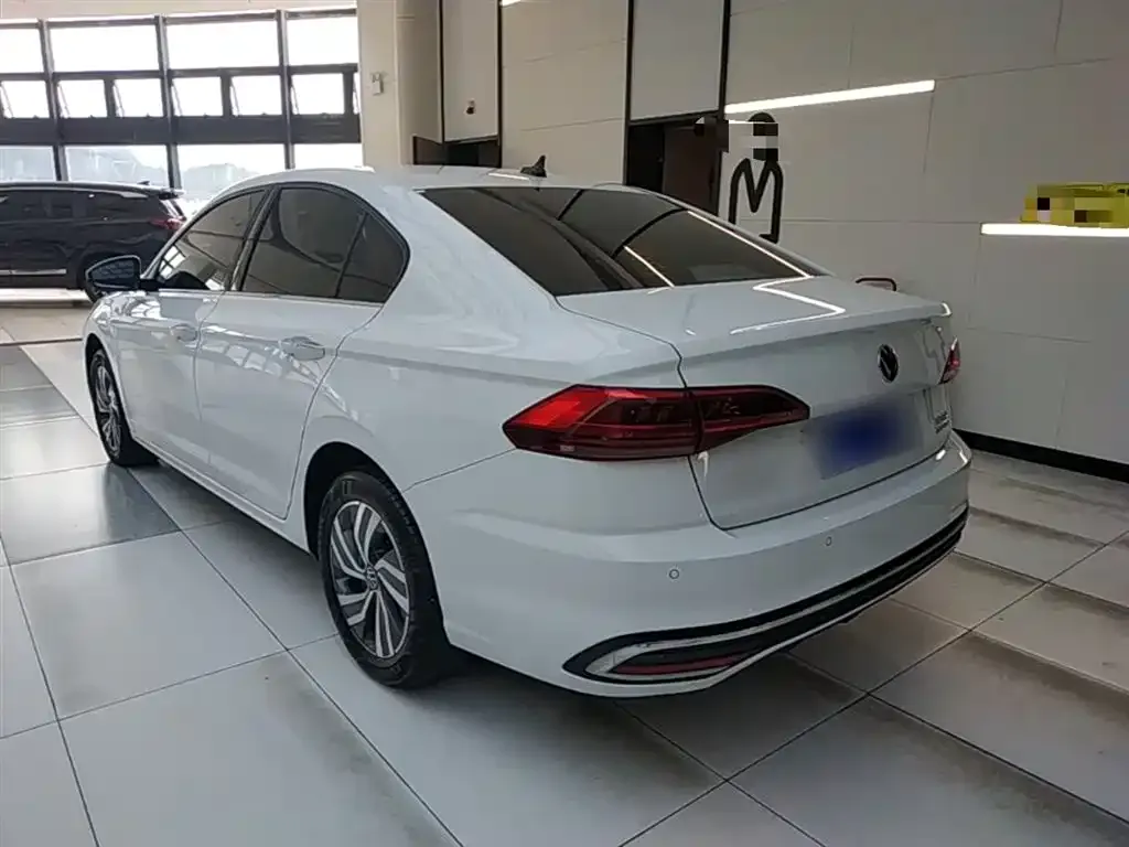 Volkswagen Bora 2023 из CN, фото 10