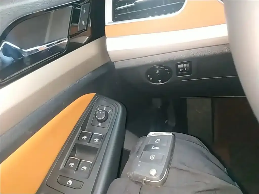 Volkswagen Bora 2023 из CN, фото 3