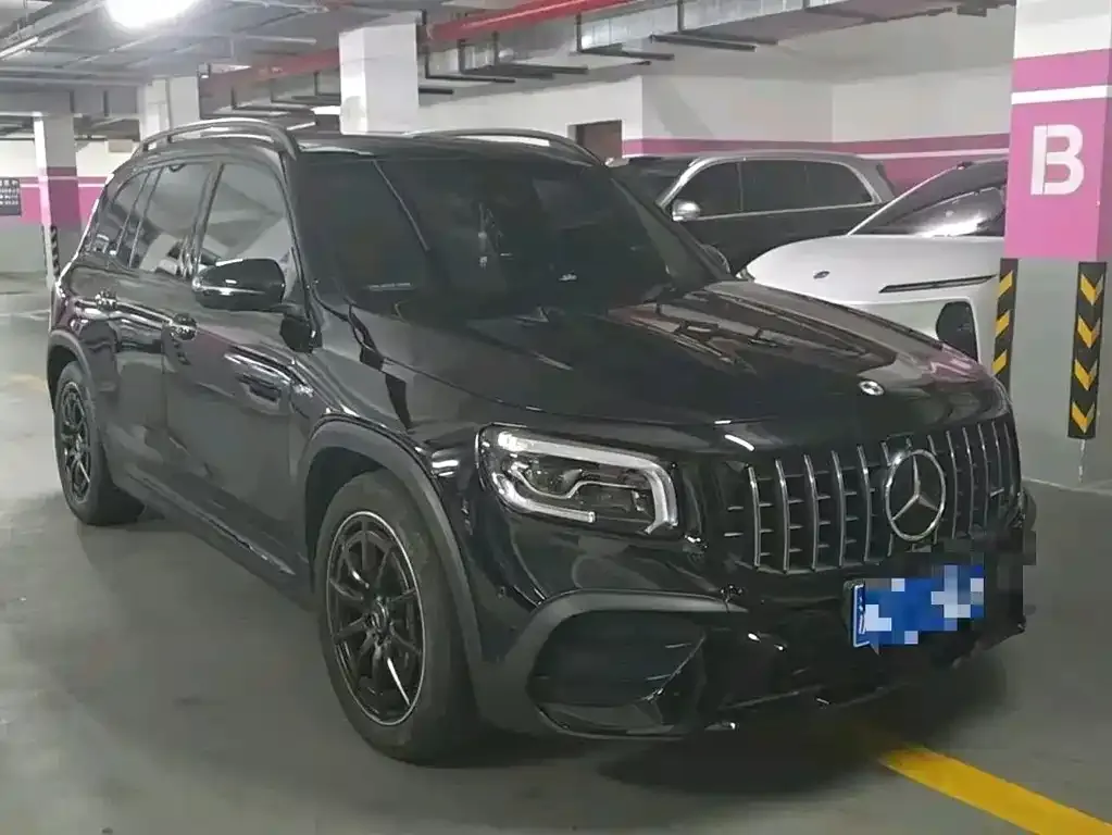 Mercedes-Benz GLB AMG — фото 1
