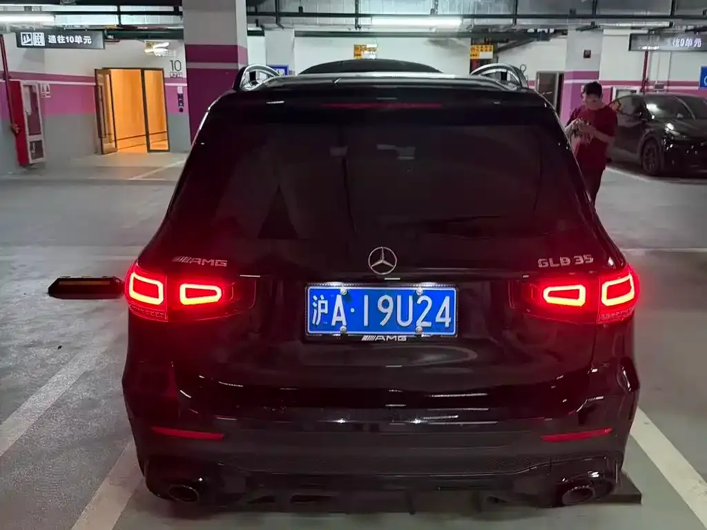 Mercedes-Benz GLB AMG — фото 6