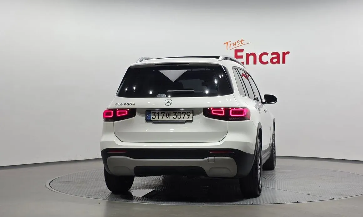 Mercedes-Benz GLB-Class — фото 2