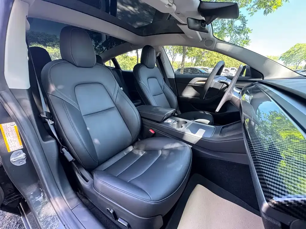 Tesla Model 3 — фото 4