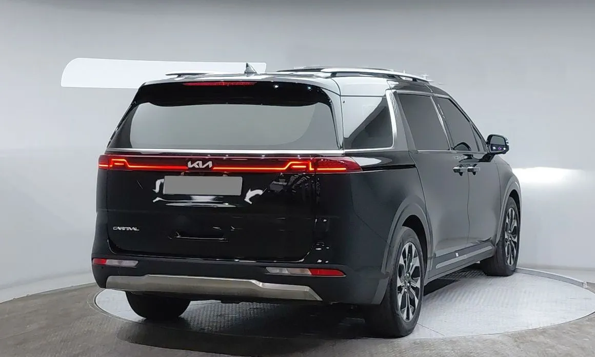 Kia Carnival — фото 10