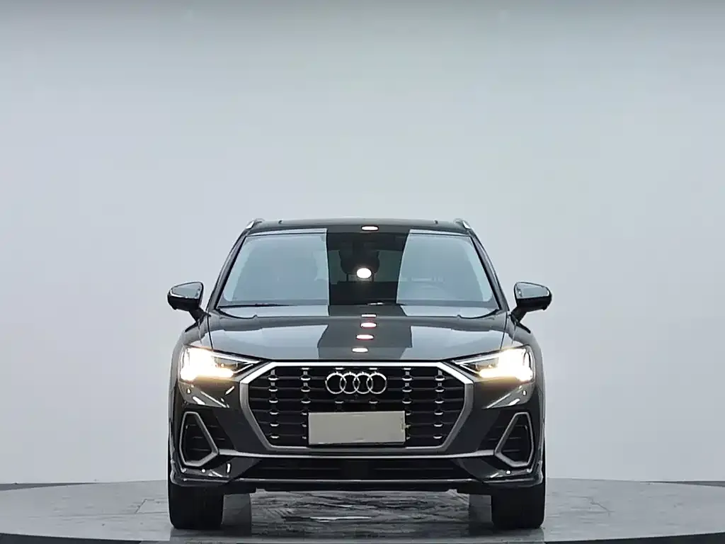 Audi Q3 — фото 9