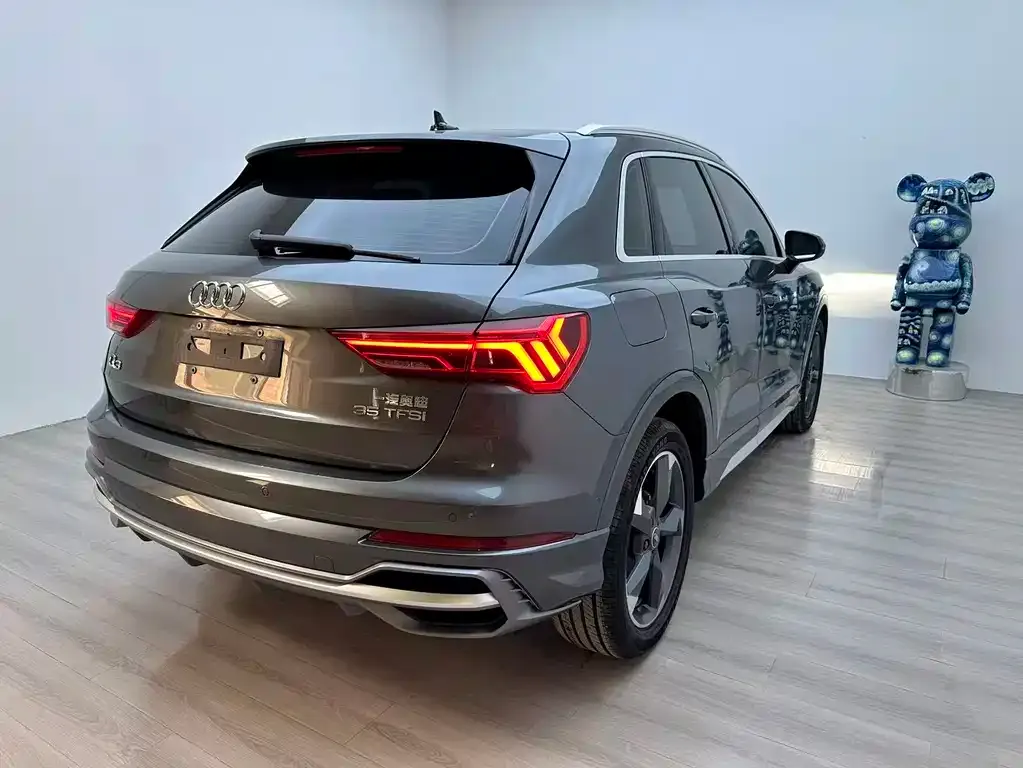 Audi Q3 — фото 10