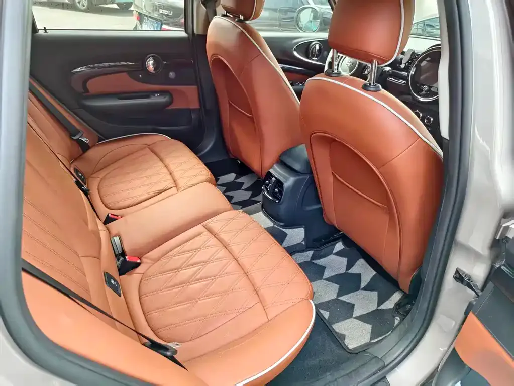 MINI Clubman — фото 10