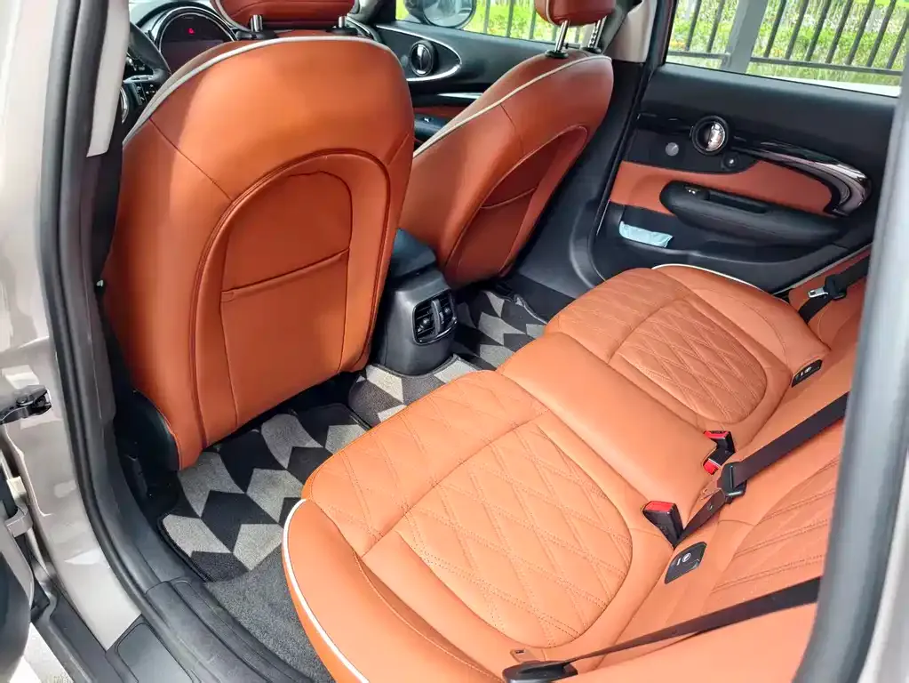 MINI Clubman — фото 4