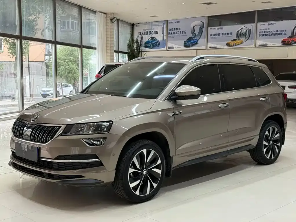 Skoda Karoq — фото 1