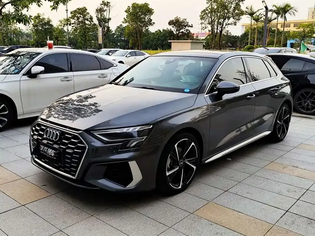 Audi A3 — фото 1