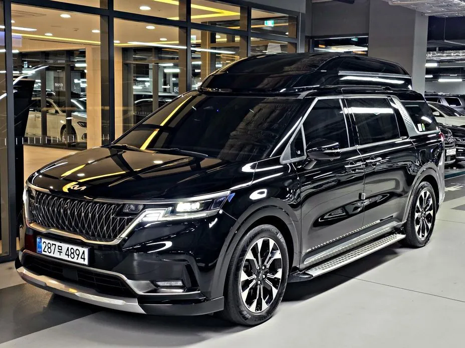 Kia Carnival — фото 1