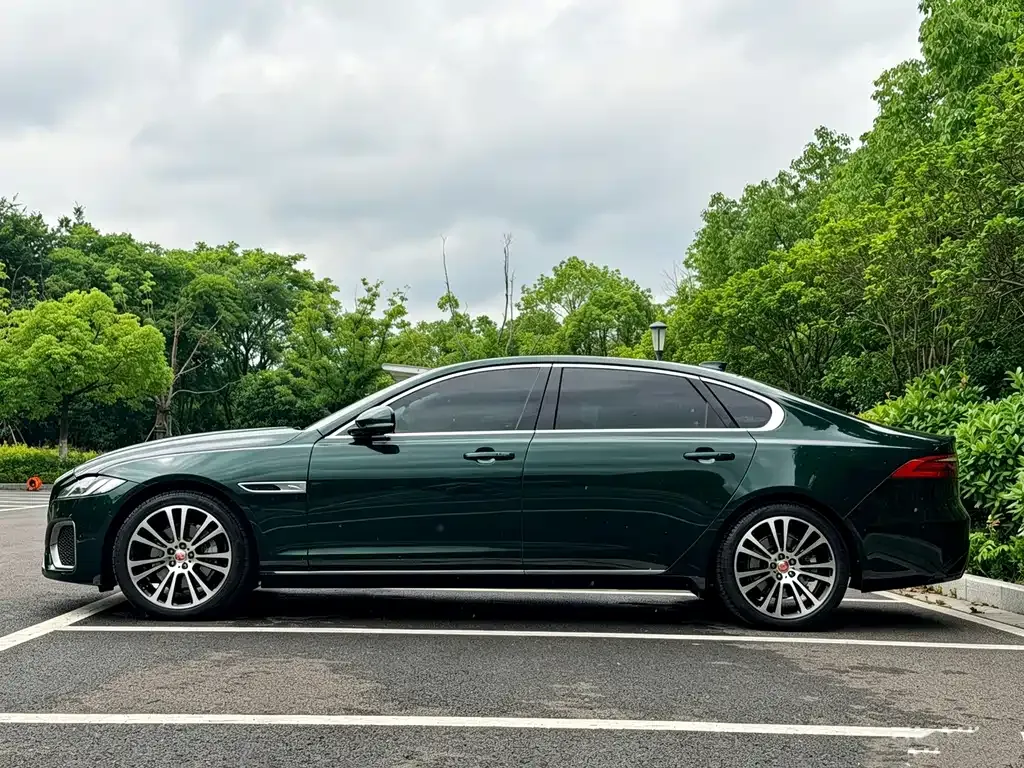 Jaguar XFL — фото 3