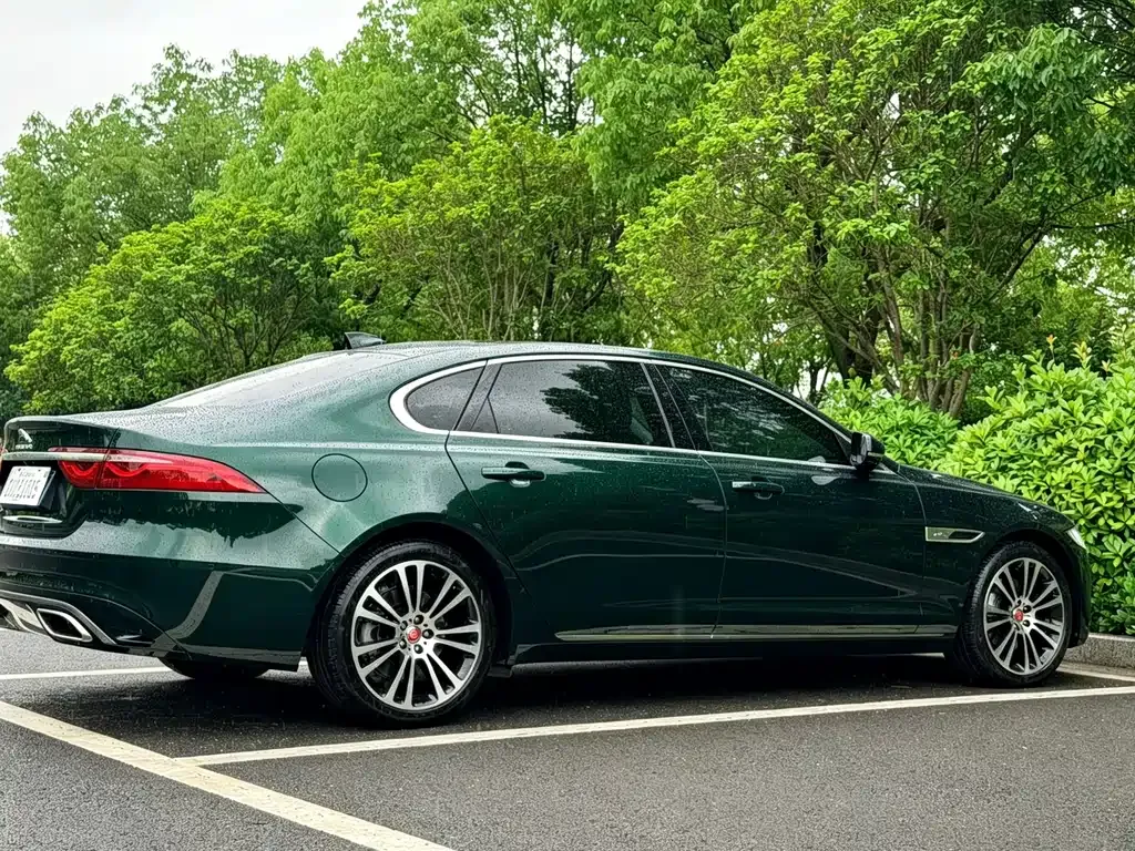 Jaguar XFL — фото 8