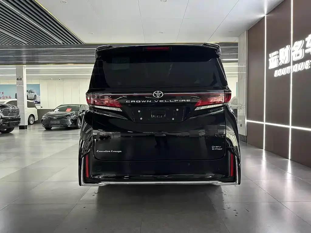 Toyota Vellfire — фото 5