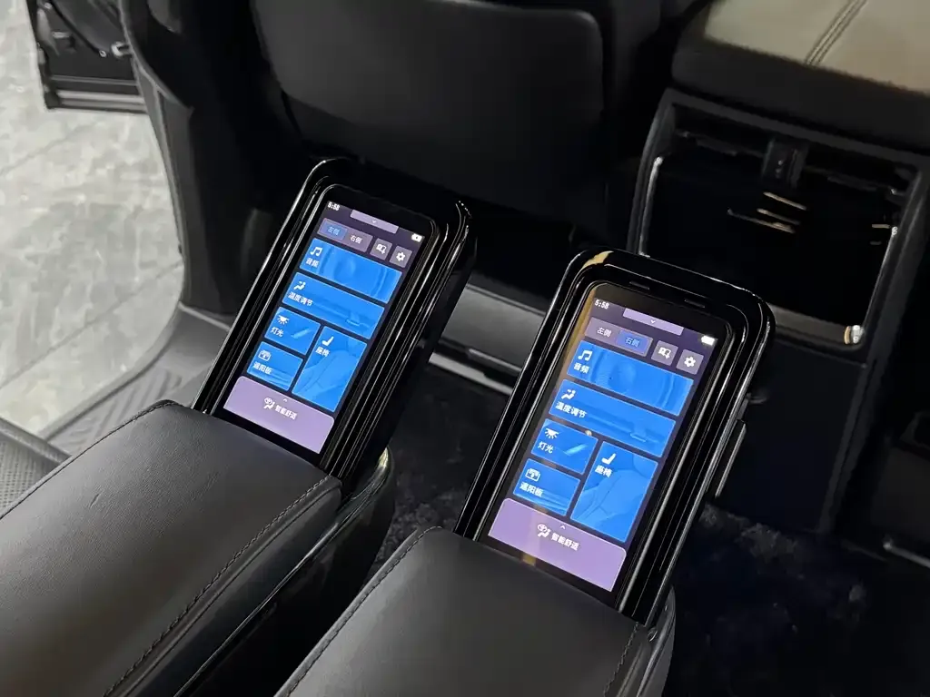 Toyota Vellfire — фото 2