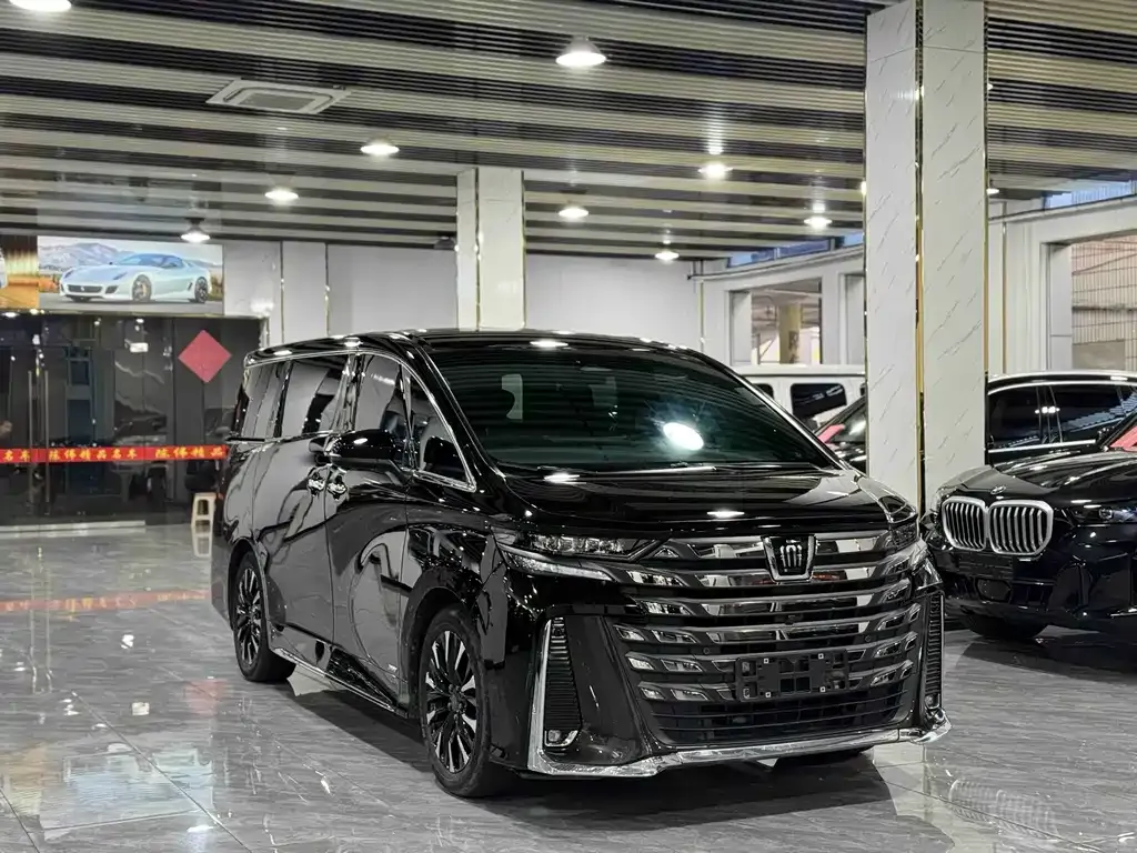 Toyota Vellfire — фото 9