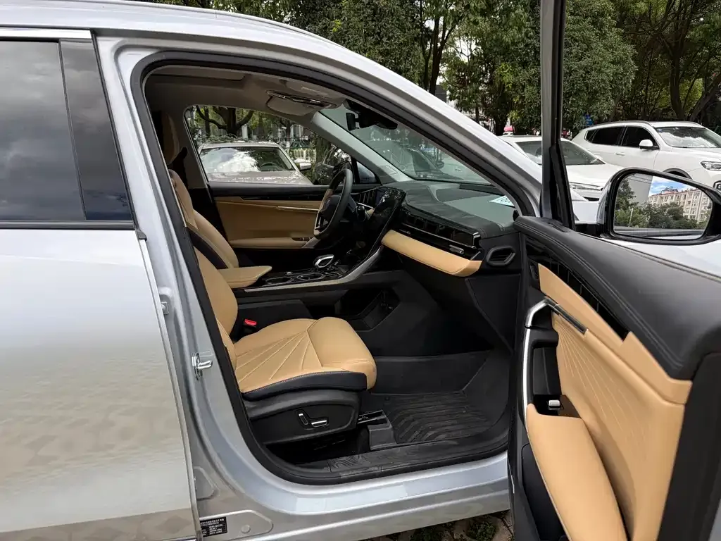 Geely Boyue L 2024 из CN, фото 5
