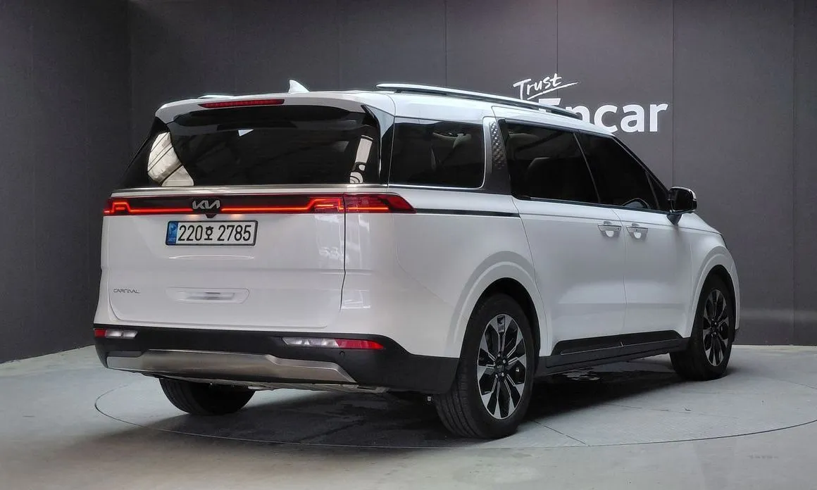 Kia Carnival — фото 2