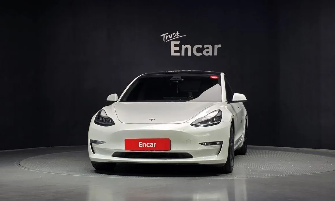 Tesla Model 3 — фото 2