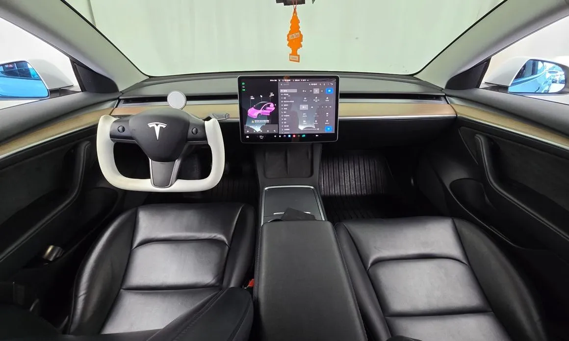 Tesla Model 3 — фото 3